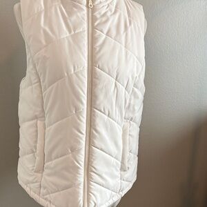 Jones Wear White Quilted Vest